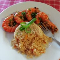 IMG_20180806_120938 06/08/2018 - Cela s'annonce bien, le cuistot philippin semble appliqué. Yep things are looking good - we already like the cook and our mess-man!